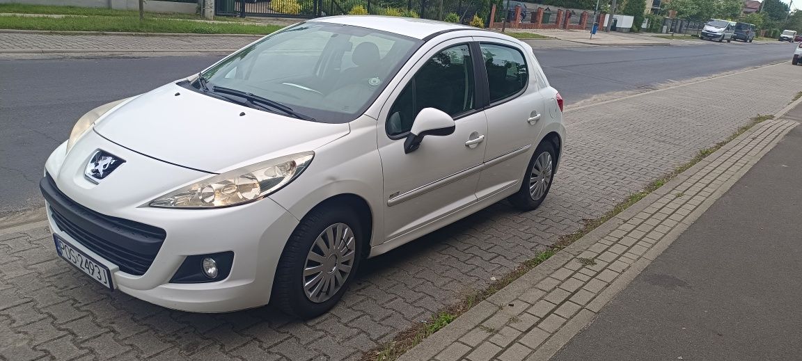 Peugeot 207 1.6HDI 90km