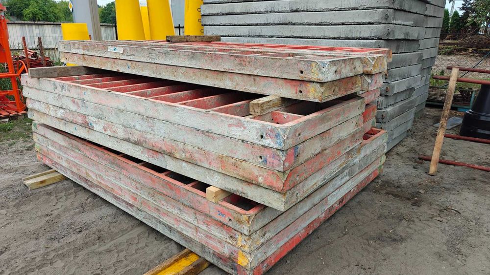 Peri TRIO 330 szalunki deskowania sciany mamuty szalunek