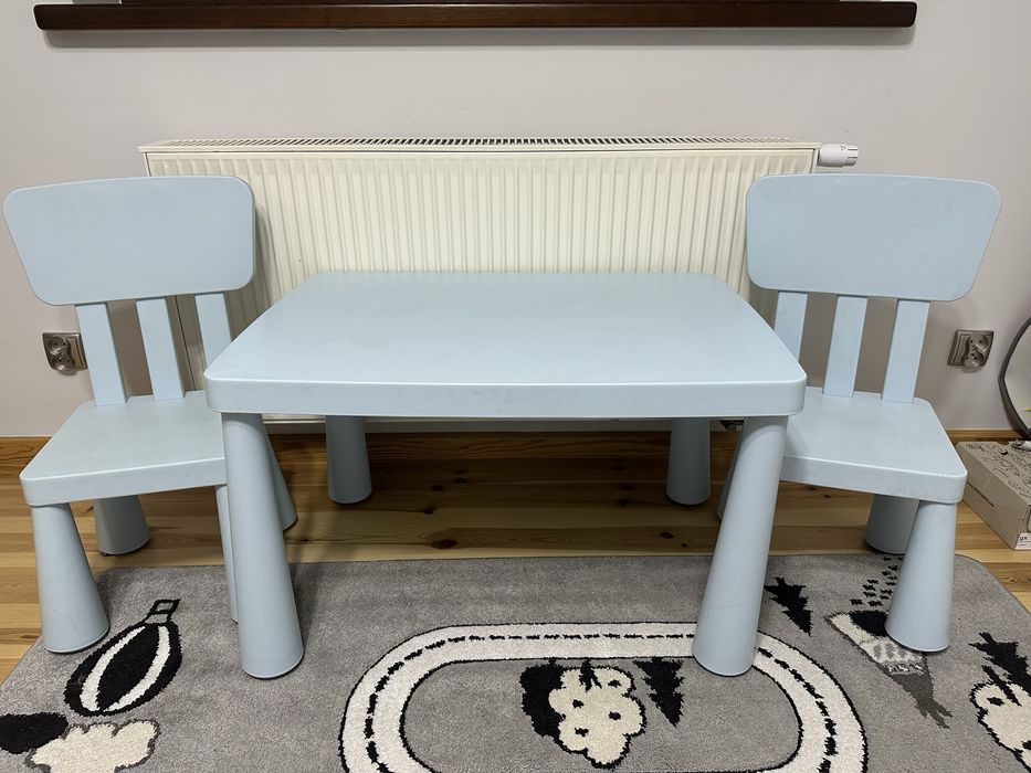 Stolik i dwa krzesełka Mamut Ikea