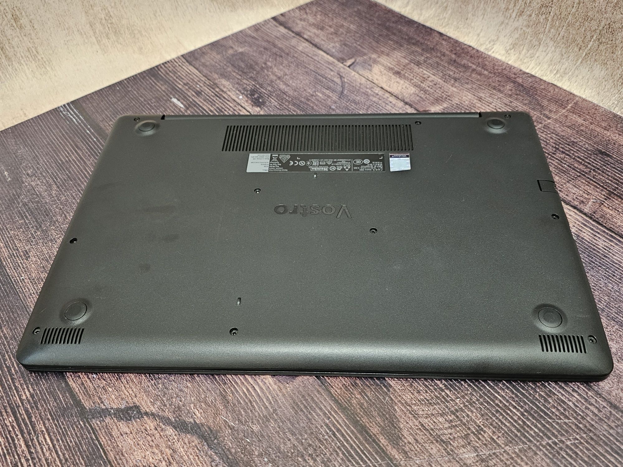 Dell Vostro 3583 (Core i5-8265U/8Gb/UHD Graphics 620/SSD 500Gb/FullHD)
