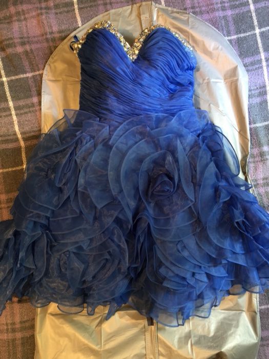 Платье на праздник или выпускной