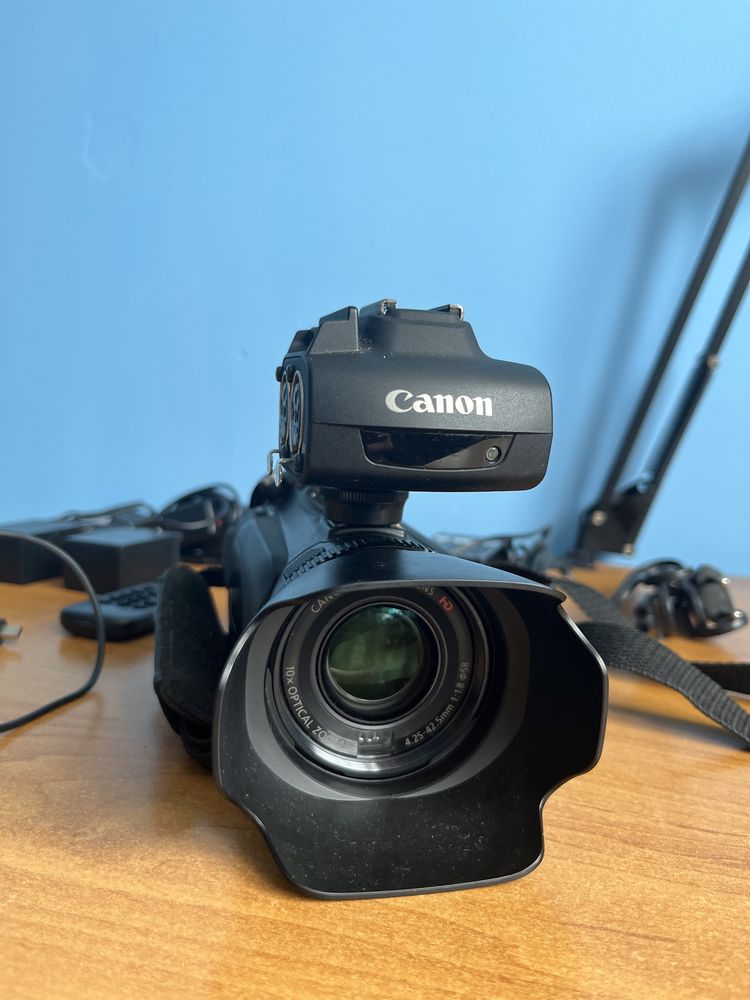 Canon XA10 - lekka kamera dla profesjonalistów