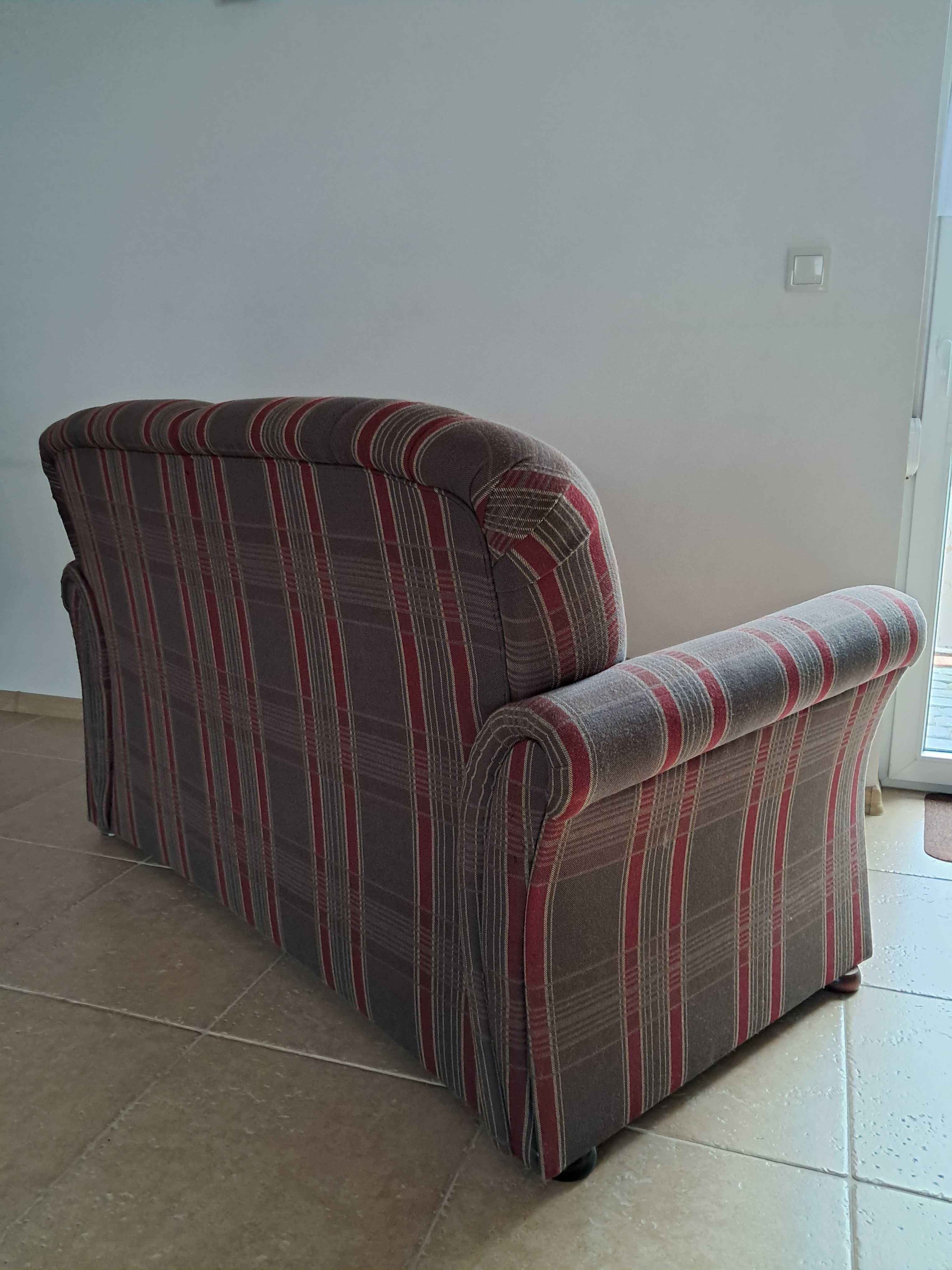 Sofa dwuosobowa nierozkładana