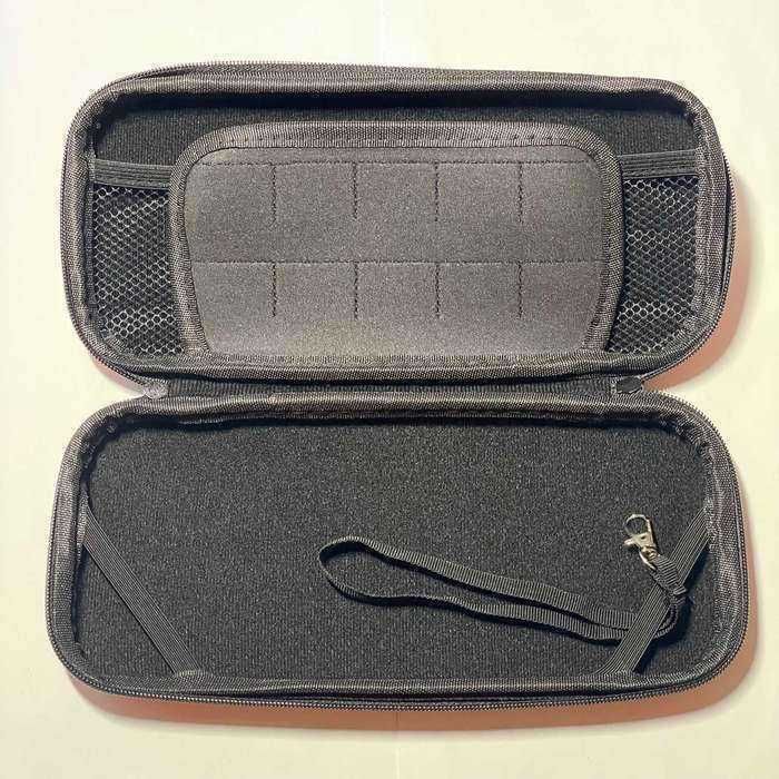 Etui na Nintendo Switch Czerwony futerał case kejs obudowa schowek