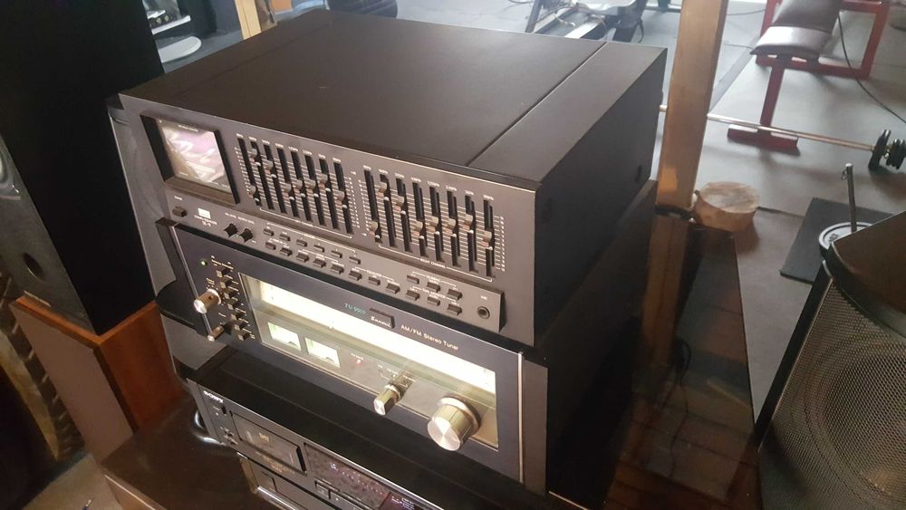 Equalizer korektor graficzny Sansui SE9 - jak nowy, piękny wyświetlacz