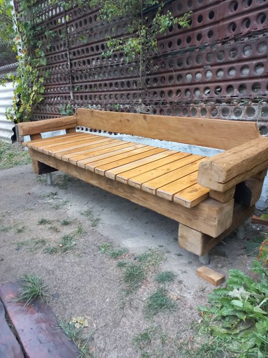 Диван садовий дерев'яний