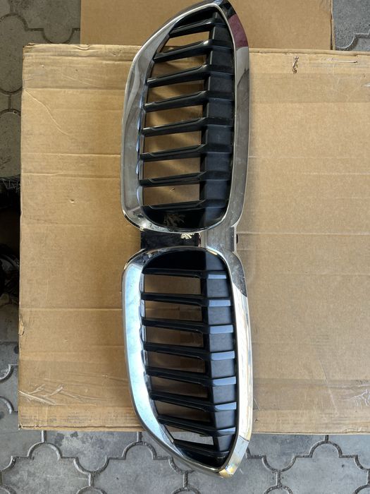 Решітка BMW g20 330i