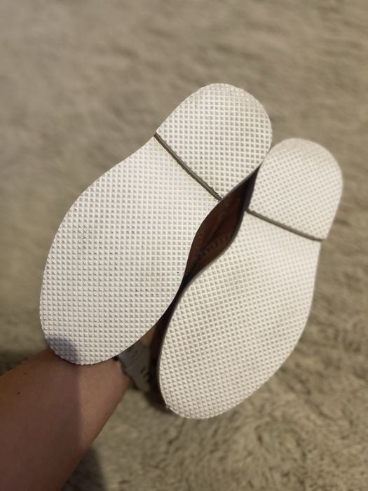 Buty biale dla chłopca na komunie wesele bal itp 36