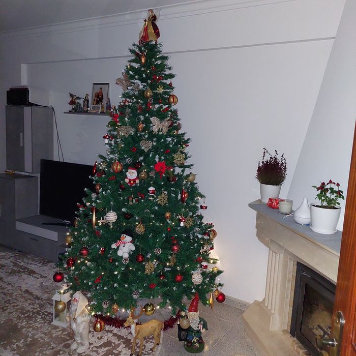 Vendo árvore de Natal altura 2.40