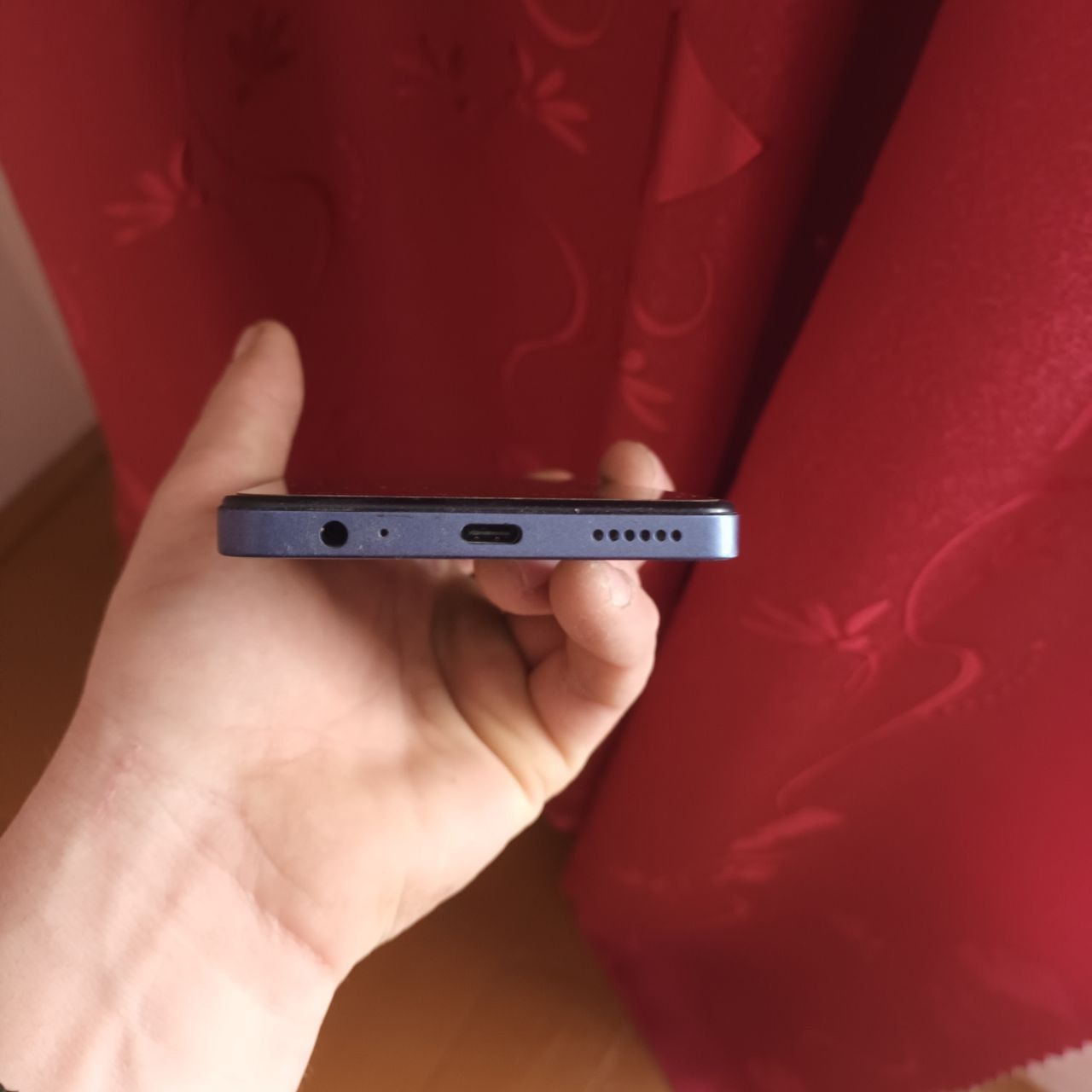 новий  Tecno SPARK 10 PRO