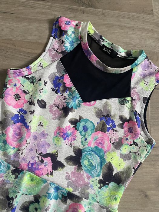 Bluzka baskinka w kwiatki z siateczką