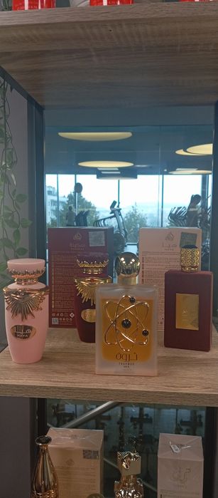 Vendo os melhores perfumes da Arábia.
