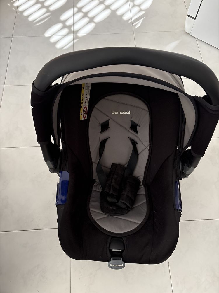 Carrinho bebé completo da Be Cool com suporte de carro