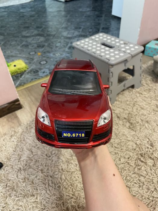 Машинка велика інерційна