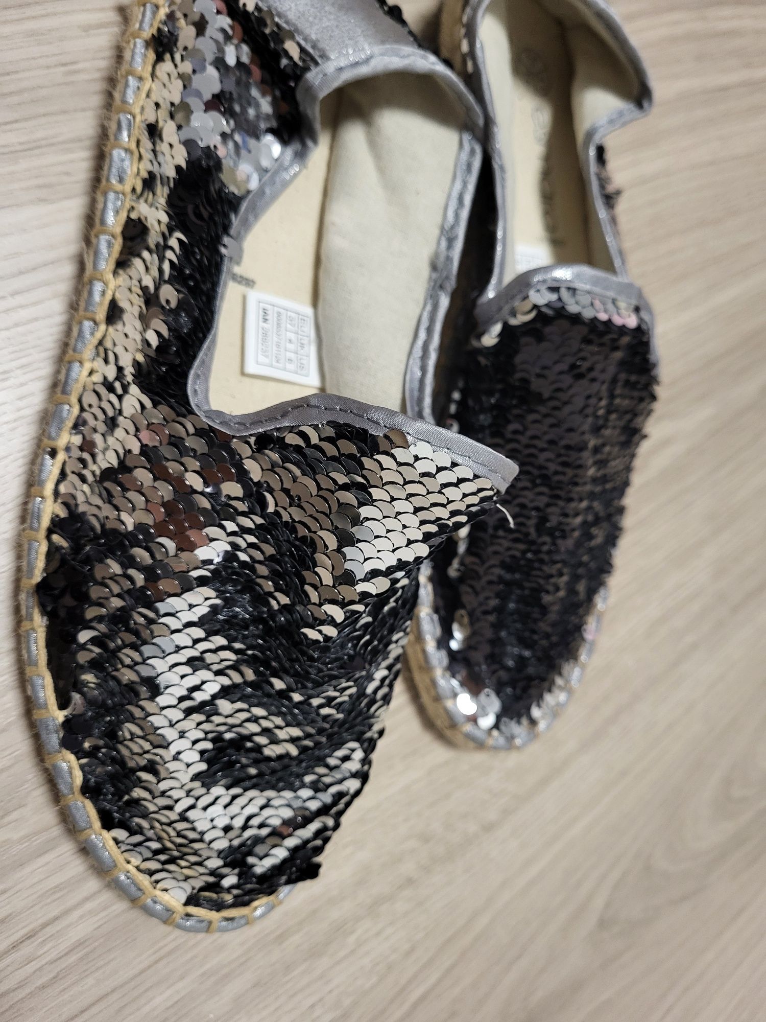 Espadryle cekinowe 37  Esmata Lidl