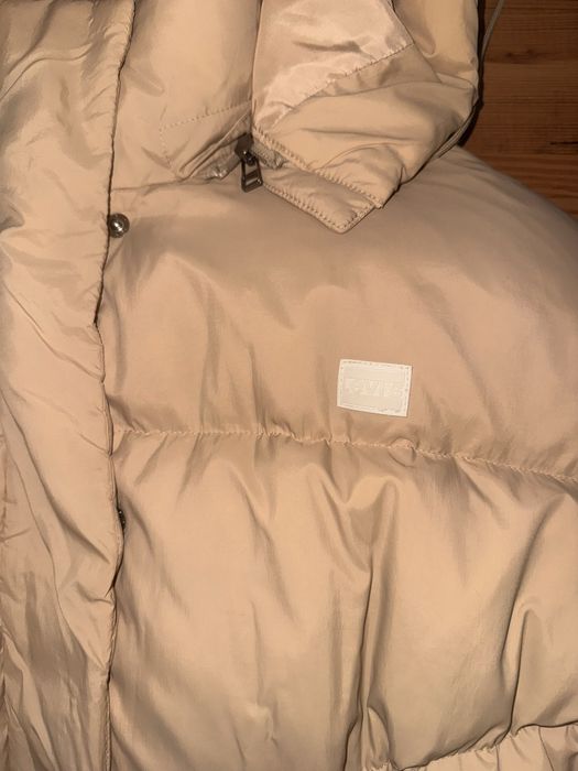 Куртка Levi’s дуже тепла