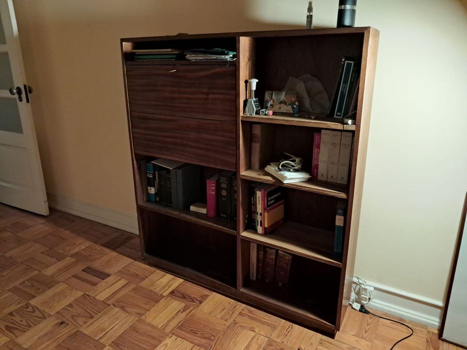 Móvel em mogno maciço