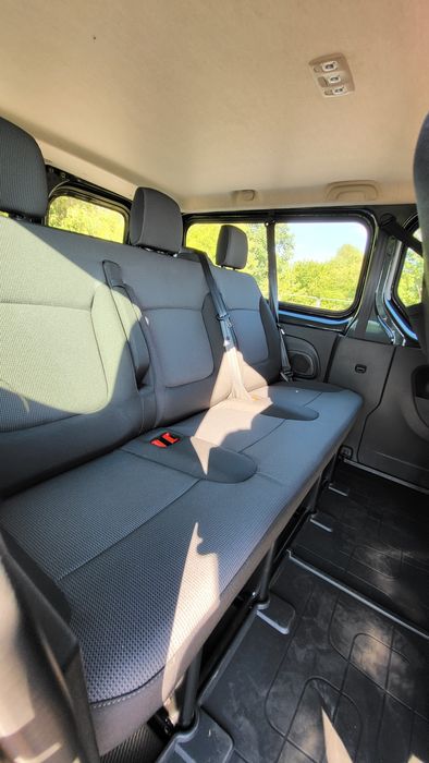 Bus do wynajęcia  9 osobowy Renault Trafic 2023 Wersja LONG
