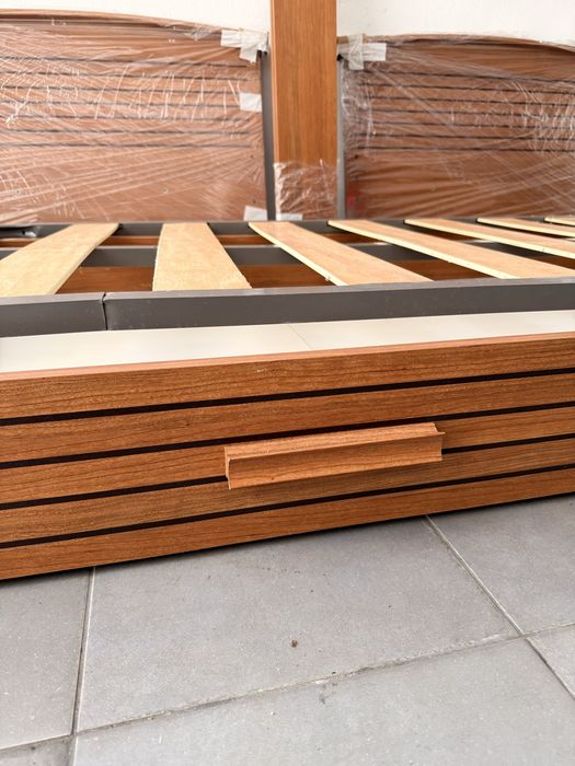 Cama Individual com Gaveta Extra para Colchão
