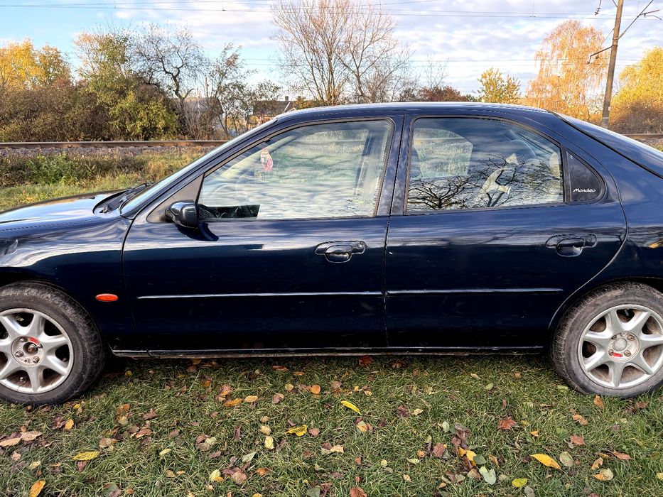 Ford Mondeo 1997 1.8 бензин