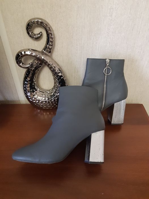 Полусапожки   40 размер