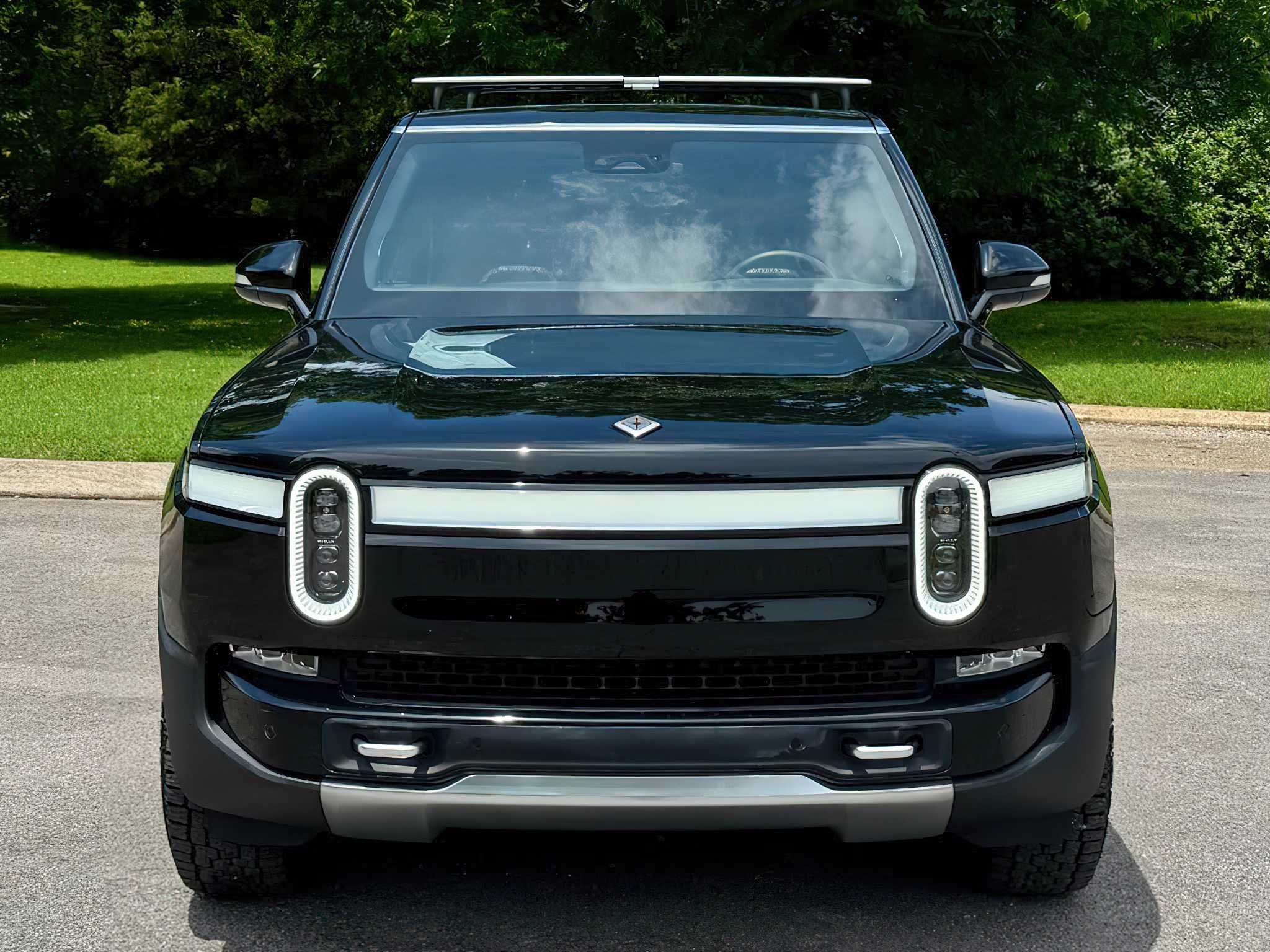 Rivian  R1S  Adventure Quad Motor  2023