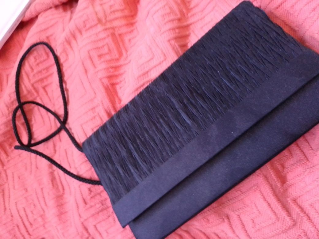Quer casar?Então case calçada-Sapatos Haity Novos15E-Pochette5EDesde3E
