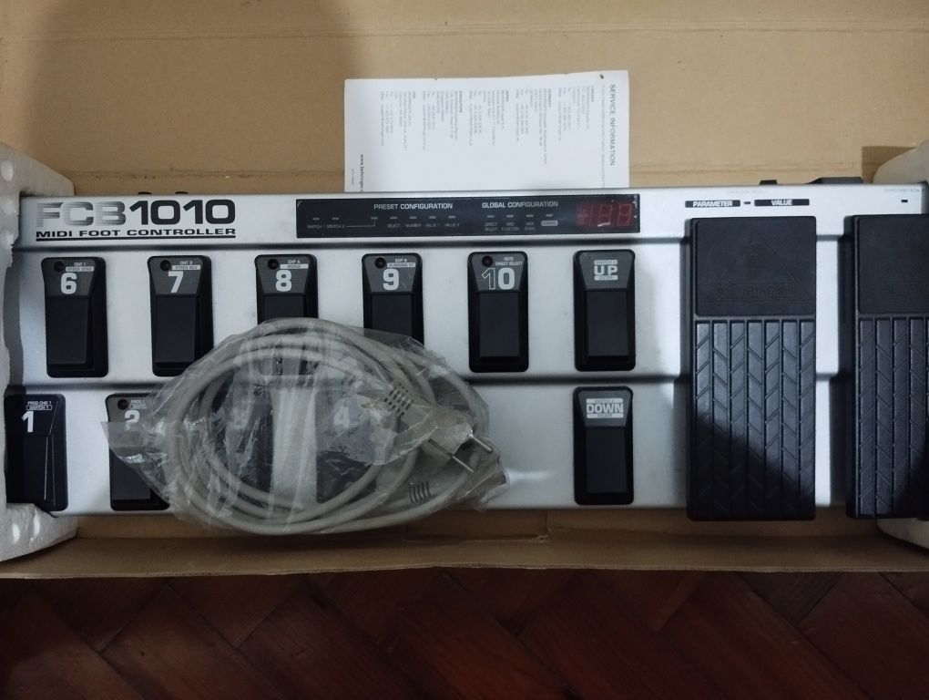Controlador midi Behringer FCB1010 - Em ótimo estado