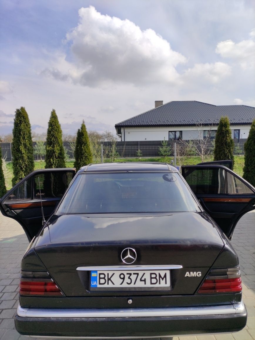 Mercedes-Benz w124 E220