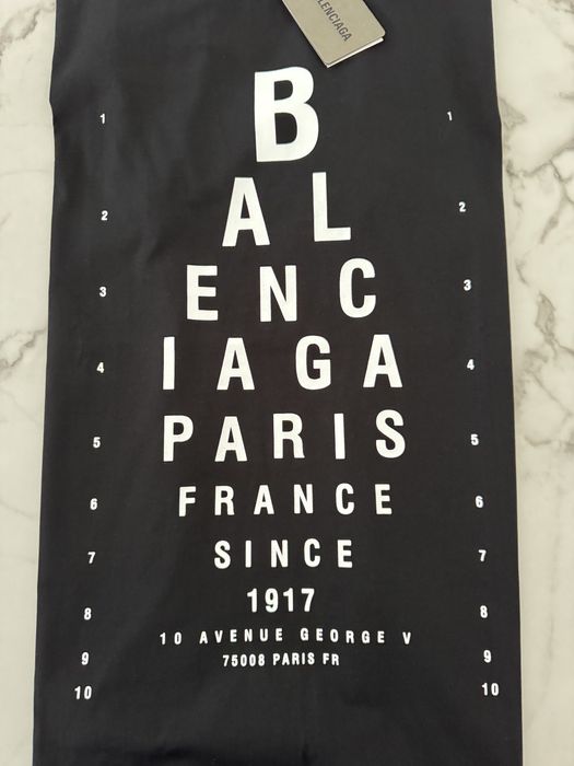 Tshirt Balenciaga nova
