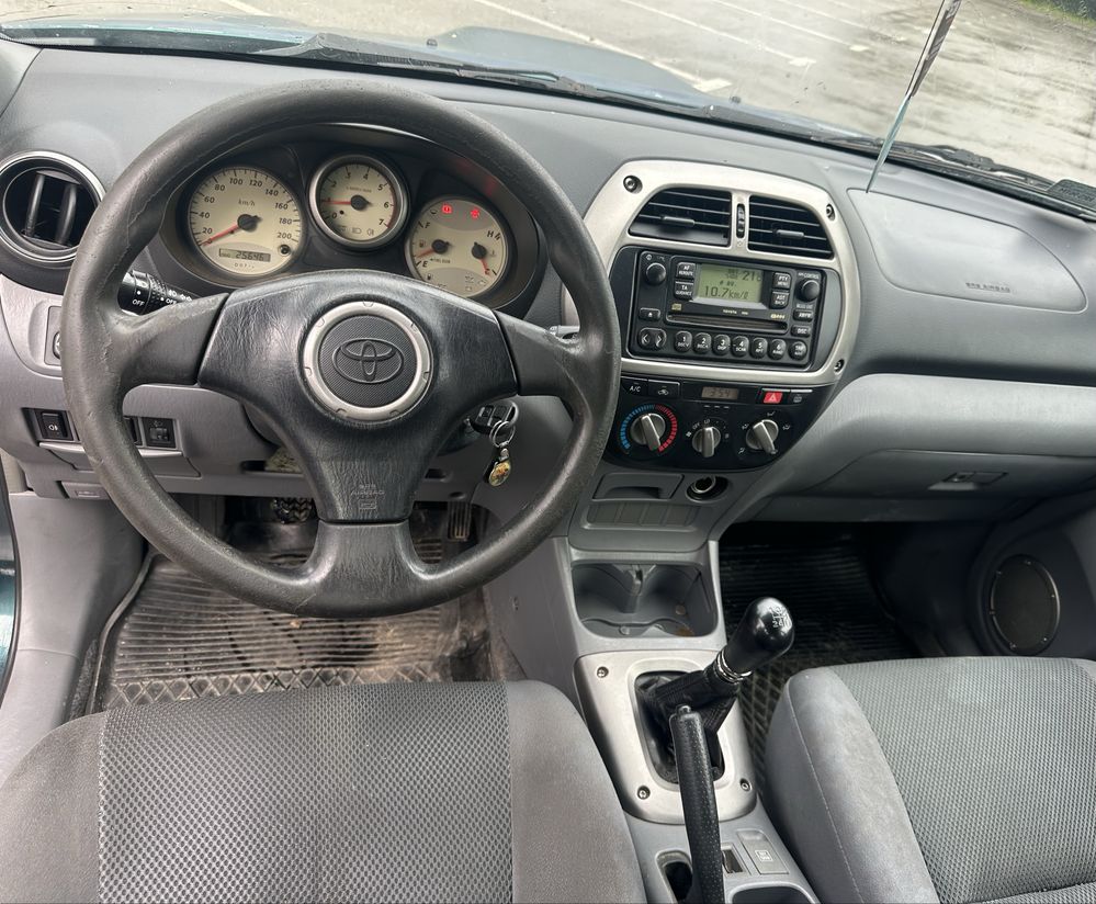 Toyota rav 4 2.0 diesel 4x4 2002r