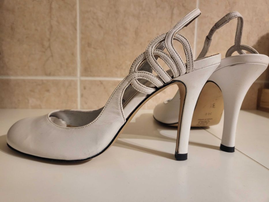 Sapatos ("de noiva") Brancos 37 Pura Lopez