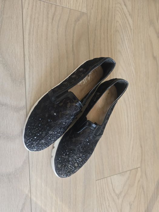 Ażurowe buty na koturnie r. 36