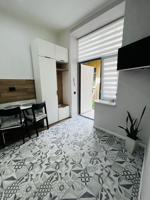 Подобова, погодинна оренда Форум, Магнус, Оперний театр