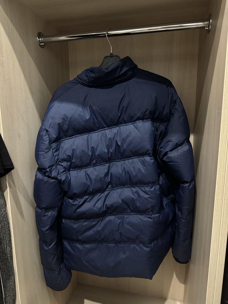 Продам Пуховик Moncler  р.L