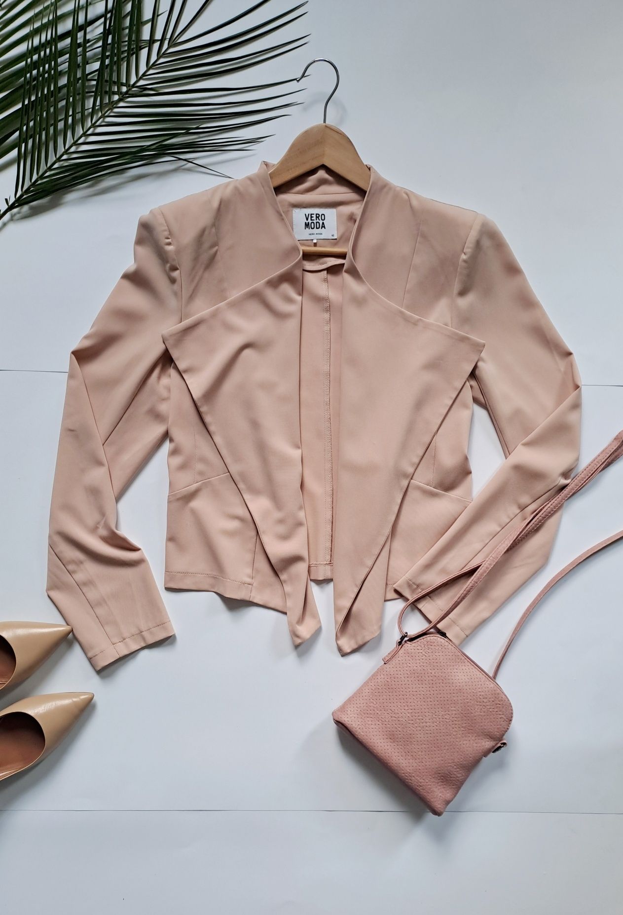 Marynarka narzutka Vero Moda 40, pudrowy róż na komunię uroczystość