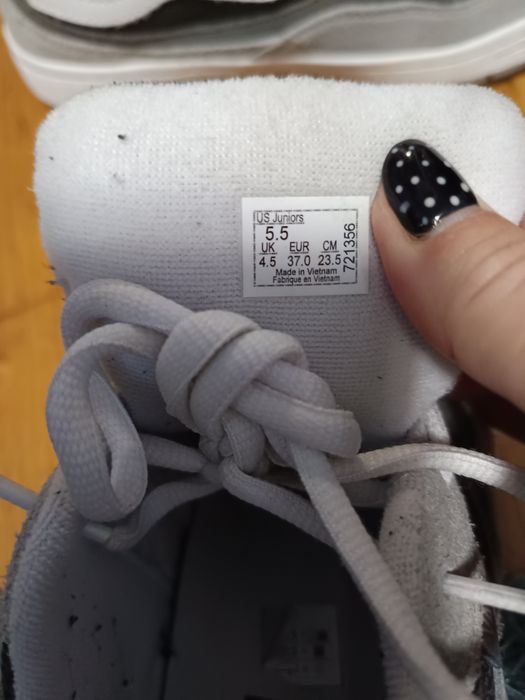 Tênis Vans em cinza 37