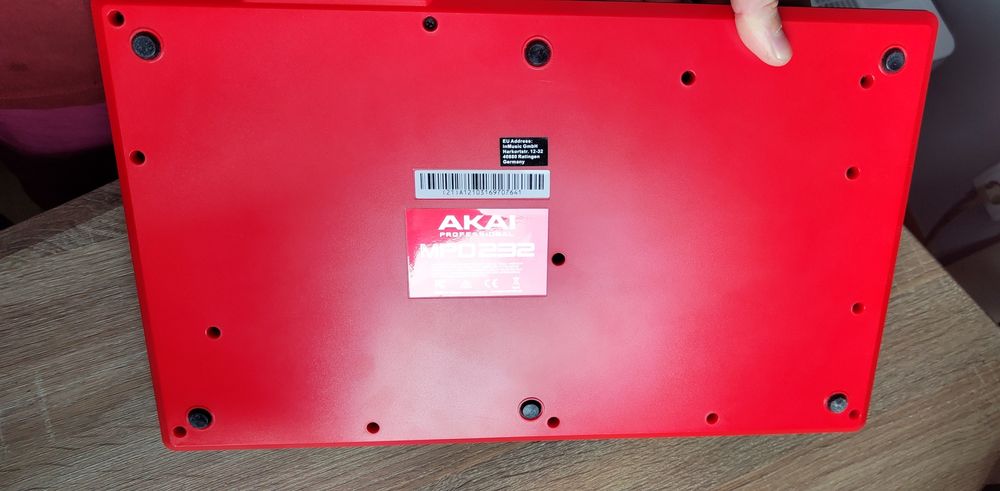 Akai MPD 232 Controlador Midi e Sequenciador NOVO