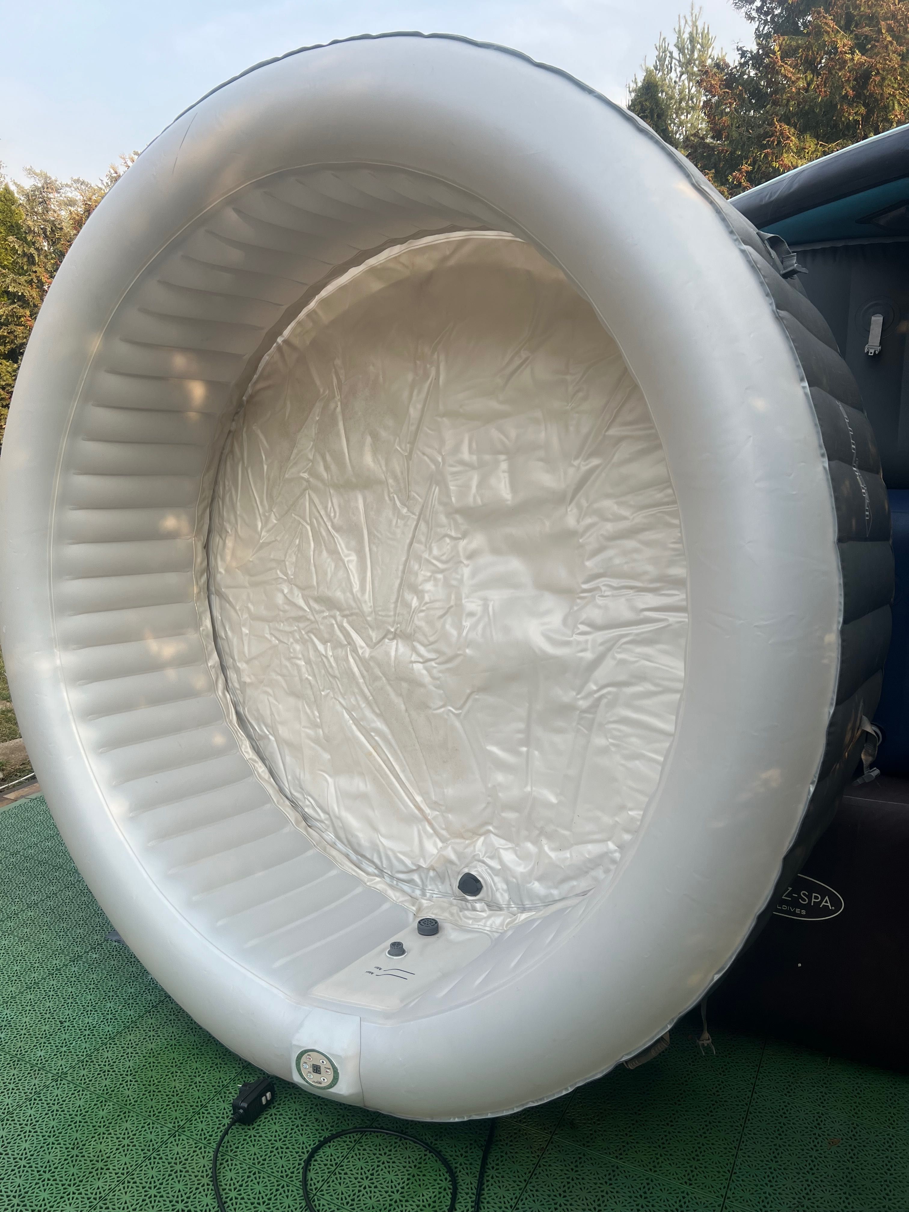 Basen z hydromasażem INFINITE Spa XTRA Okrągły  1413 L dla 8 OSÓB