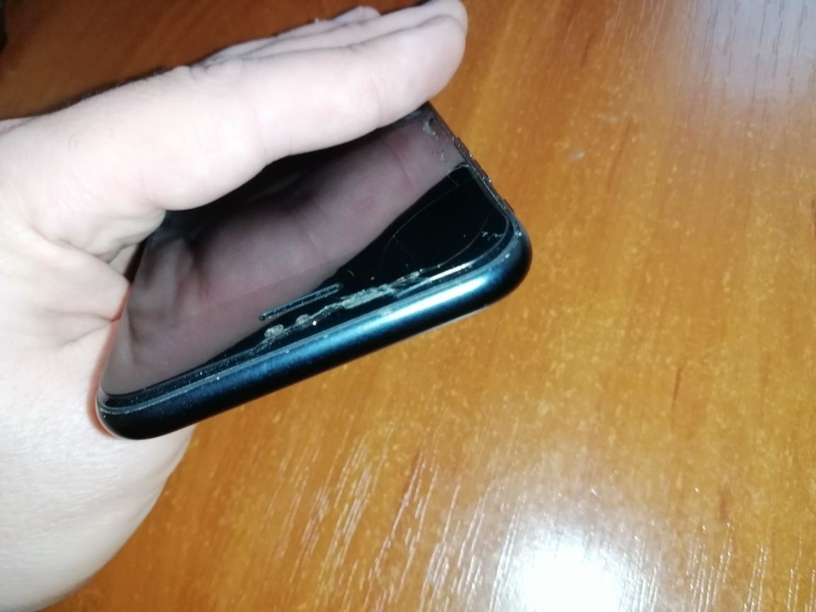 Iphone SE 2022 Black 4/64, б/в