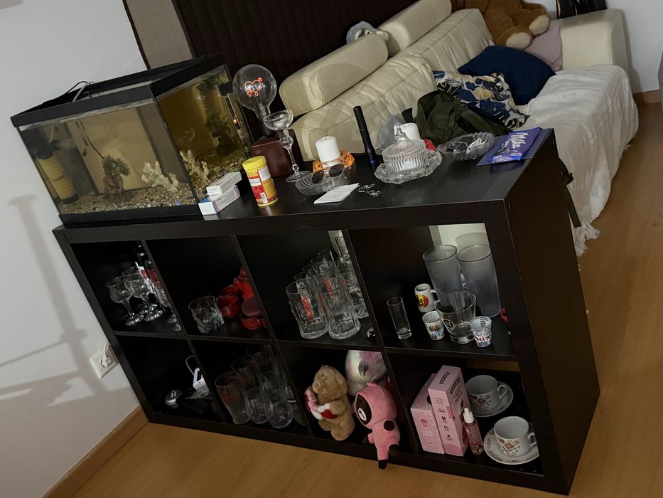 Vendo móvel de 8 cubos e um de 4 cubos