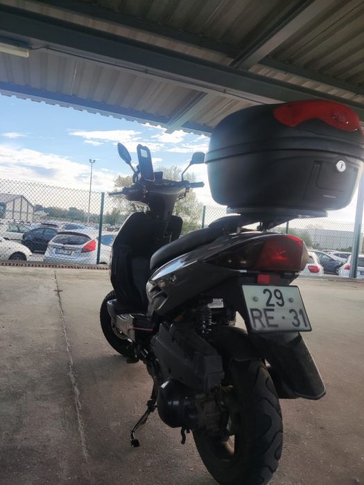 Troco-SCOOTER 125cc-em Carro