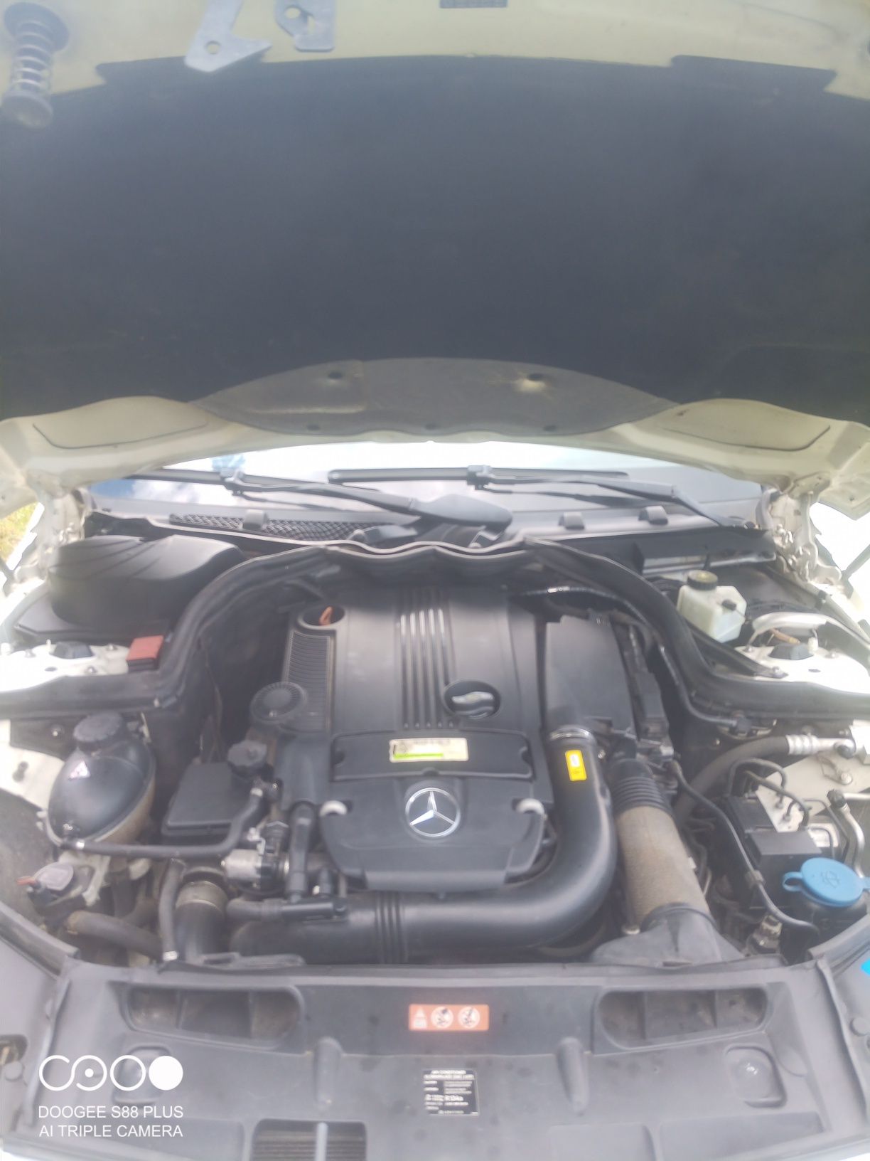 Mercedes-Benz c klasa w204 1.8 BlueEFFICIENCY Avantgarde