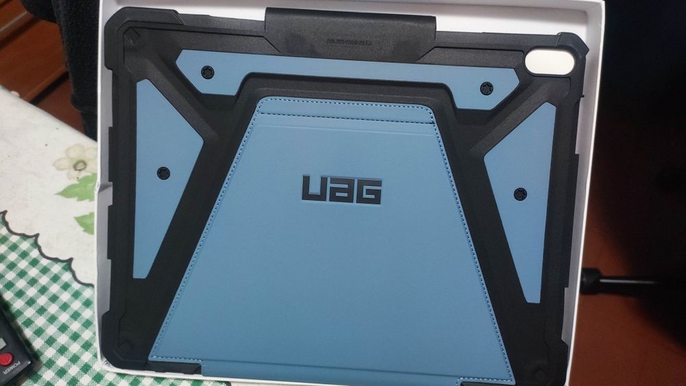 Capa UAG para iPad Air 13 inch M3 2025