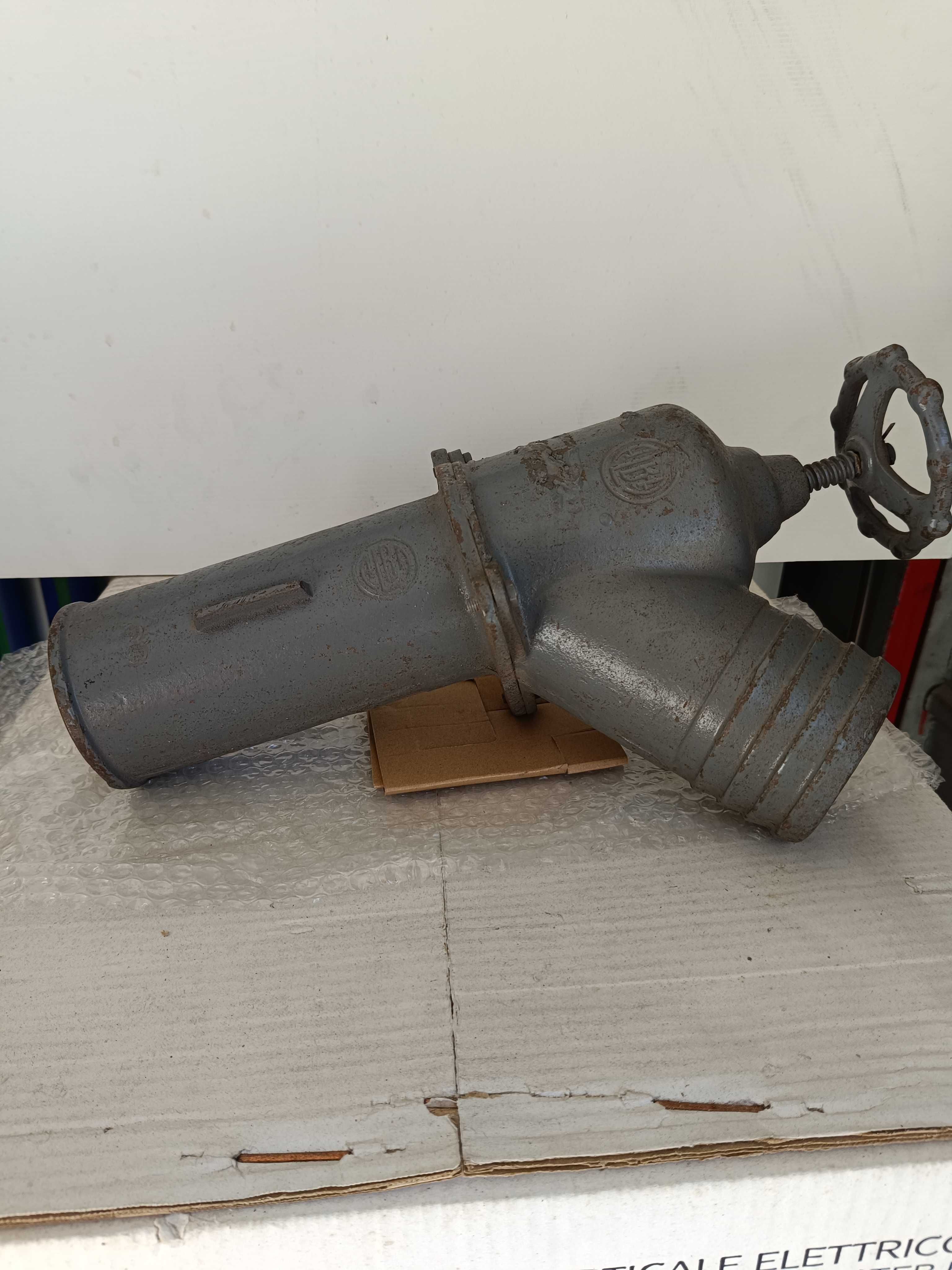 Boca de Rega em Ferro Fundido - 3"