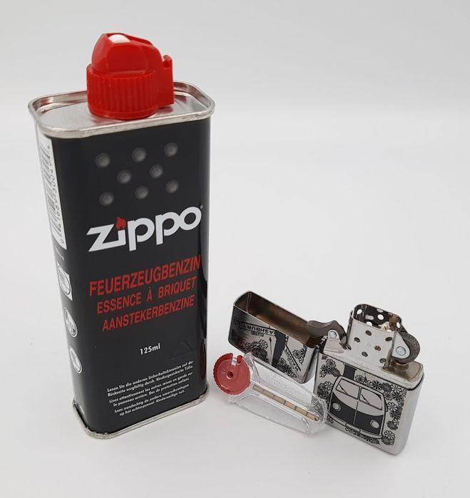 Nowy Zestaw upominkowy papierośnica zapalniczka zippo benzyna kamienie