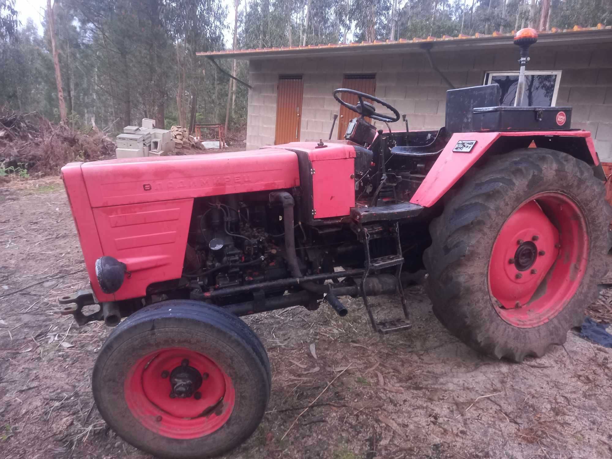 Trator Belarus T25A2