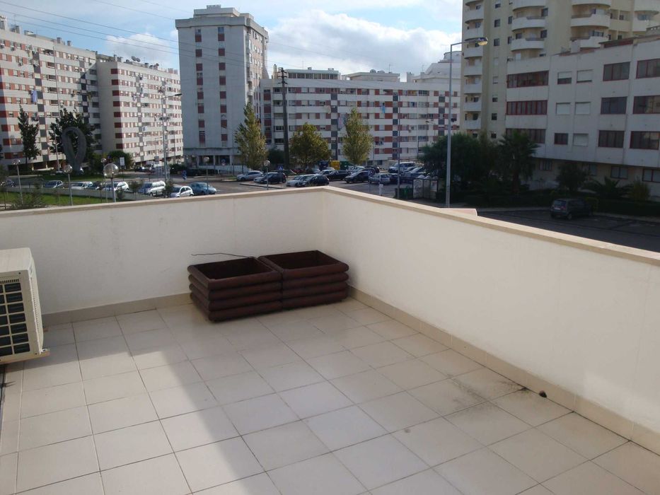 Aluga-se Apartamento T2 - Póvoa de Santa Iria