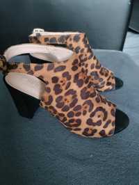 Buty damskie zamszowe