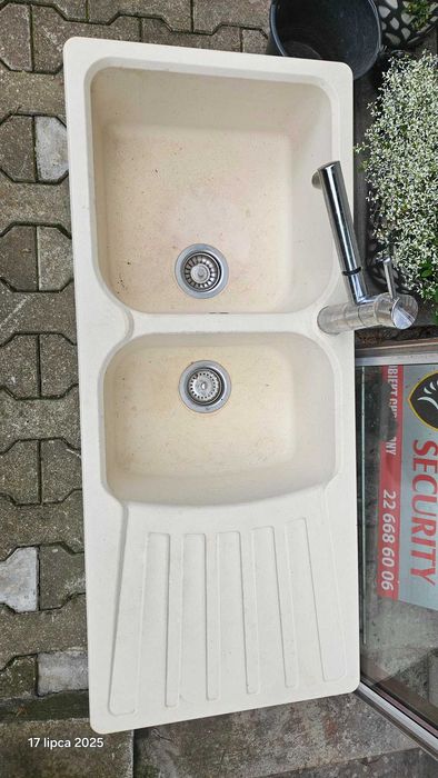 Zlew 2-komorowy, 116 cm,  granitowy, z ociekaczem, z baterią, używany.